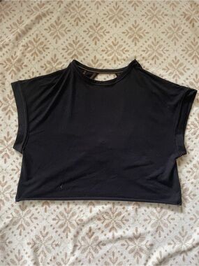 SHEIN Black Boxy Crop Tee